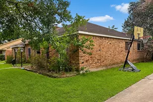 423 Woodvine Dr, El Lago, TX 77586 - Photo 25