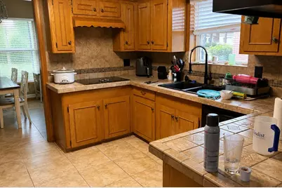 423 Woodvine Drive, El Lago, TX 77586 - Photo 5