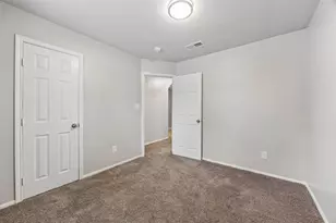 802 W Sealy St, Alvin, TX 77511 - Photo 15