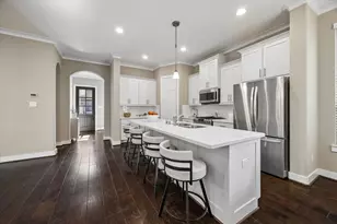 1516 Dyer Lake Ln, Houston, TX 77008 - Photo 9