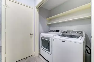 11711 Memorial Dr, Houston, TX 77024 - Photo 35