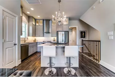 423 T C Jester Boulevard, Houston, TX 77007 - Photo 23