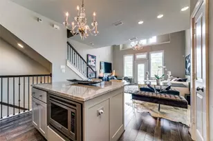 423 T C Jester Blvd, Houston, TX 77007 - Photo 13