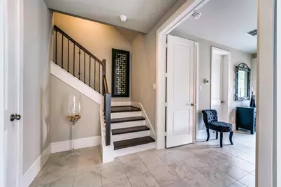 423 T C Jester Boulevard, Houston, TX 77007 - Photo 7