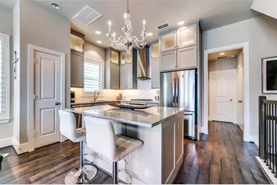 423 T C Jester Boulevard, Houston, TX 77007 - Photo 11