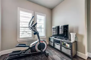 423 T C Jester Blvd, Houston, TX 77007 - Photo 27