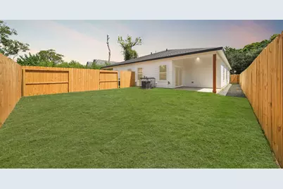 7817 Beckley Street #A/B, Houston, TX 77088 - Photo 23