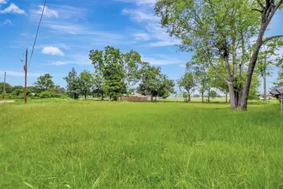 310 Heath Avenue, Madisonville, TX 77864 - Photo 3