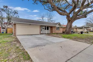 501 Arbor Dr, Deer Park, TX 77536 - Photo 1