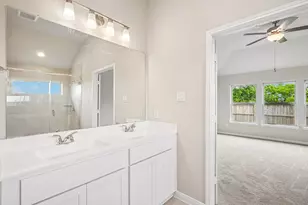 739 Hidden Meadow St, Rosharon, TX 77583 - Photo 23