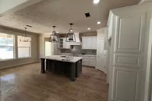 8525 Sana Dr, Beaumont, TX 77713 - Photo 7