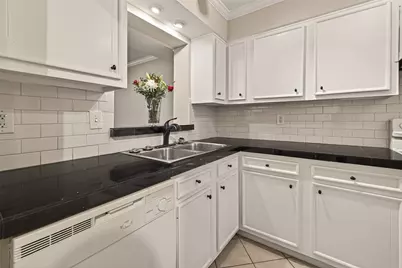 11550 Chimney Rock Road #330, Houston, TX 77035 - Photo 15