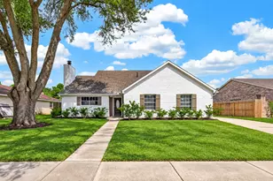 12818 Huntington Field Dr, Houston, TX 77099 - Photo 1