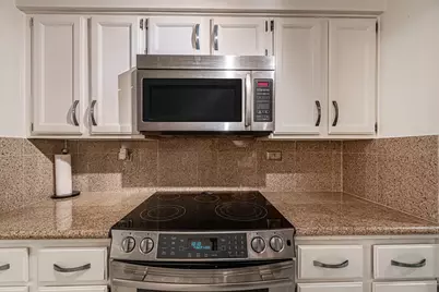 661 Bering Drive #404, Houston, TX 77057 - Photo 7