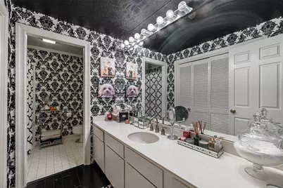 661 Bering Drive #404, Houston, TX 77057 - Photo 15