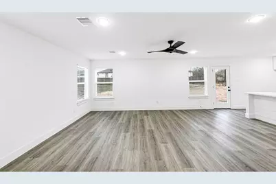 1025 20th Street, Hempstead, TX 77445 - Photo 5