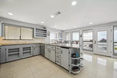 120 Quayside Drive, Tiki Island, TX 77554 - Photo 5