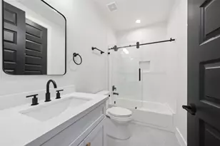 1005 Kern St, Houston, TX 77009 - Photo 17