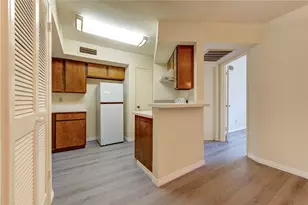 10811 Richmond Ave, Houston, TX 77042 - Photo 13
