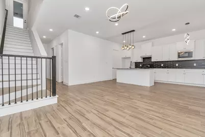 5617 Savyon Drive, Houston, TX 77091 - Photo 3