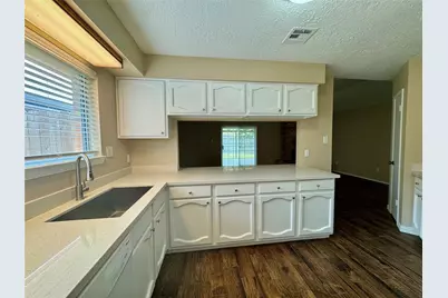 9831 Shell Rock Road, La Porte, TX 77571 - Photo 13