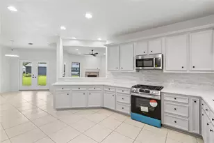 5502 Gum St, Crosby, TX 77532 - Photo 5