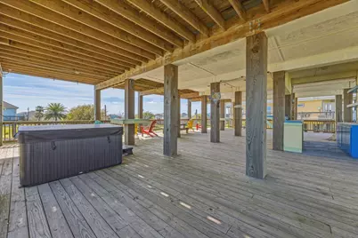 920 Palmview, Crystal Beach, TX 77650 - Photo 7