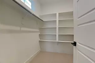 2056 Johanna Dr, Houston, TX 77055 - Photo 9