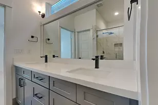 2056 Johanna Dr, Houston, TX 77055 - Photo 7