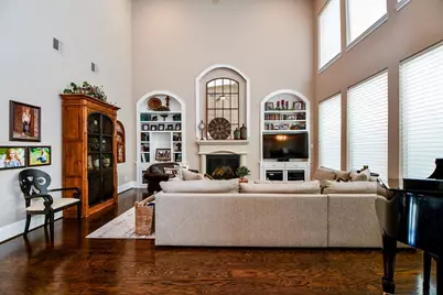 618 Yellow Tulip Trail, Houston, TX 77079 - Photo 9