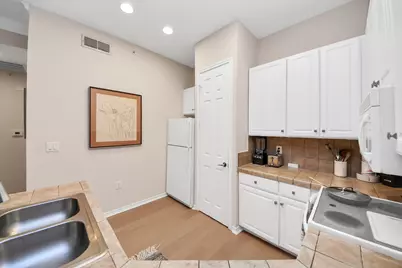 2400 McCue Road #113, Houston, TX 77056 - Photo 7