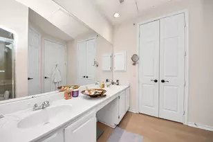 2400 McCue Rd, Houston, TX 77056 - Photo 19