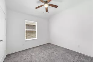 9306 Victoria Valley Ct, Houston, TX 77365 - Photo 15