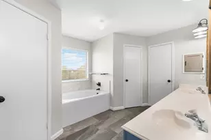 4810 5 Knolls Dr, Friendswood, TX 77546 - Photo 21