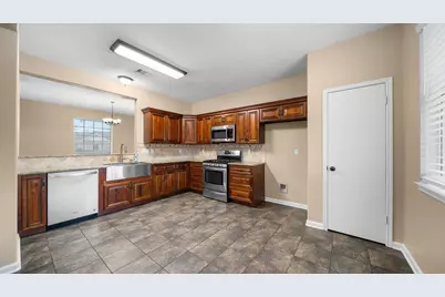 4810 Five Knolls Drive, Friendswood, TX 77546 - Photo 11