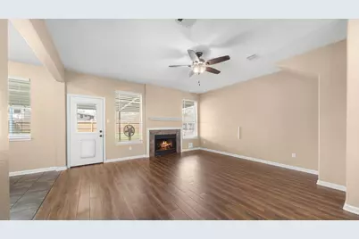 4810 Five Knolls Drive, Friendswood, TX 77546 - Photo 5