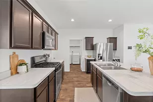 22306 Forest Gorge Ln, Spring, TX 77373 - Photo 5