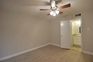 1326 Town Circle Circle, Baytown, TX 77520 - Photo 13