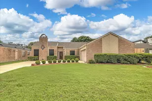 1039 Honey Hill Dr, Houston, TX 77077 - Photo 1