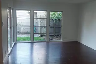 4629 Cedar Oaks Ln, Bellaire, TX 77401 - Photo 3