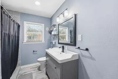 9330 E Avenue L, Houston, TX 77012 - Photo 17