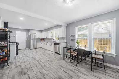 9330 E Avenue L, Houston, TX 77012 - Photo 9