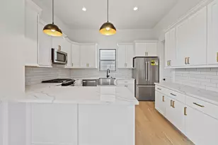 1108 Brooks St, Houston, TX 77009 - Photo 9