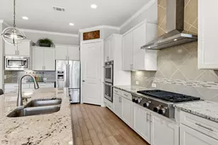 335 Kerry Bog Ln, The Woodlands, TX 77382 - Photo 11