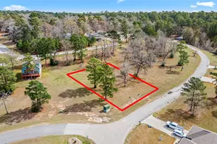 138 N Forest Dr, Huntsville, TX 77340 - Photo 1