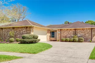 16739 Selder Dr, Friendswood, TX 77546 - Photo 1