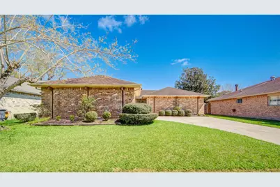 16739 Selder Drive, Friendswood, TX 77546 - Photo 3