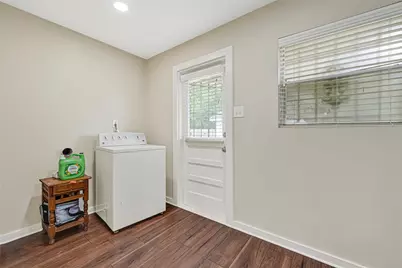 8615 Glenaire Street, Houston, TX 77061 - Photo 21