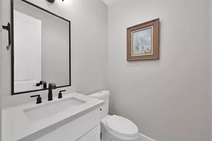2103 Bevis St, Houston, TX 77008 - Photo 23