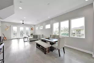 2103 Bevis St, Houston, TX 77008 - Photo 17